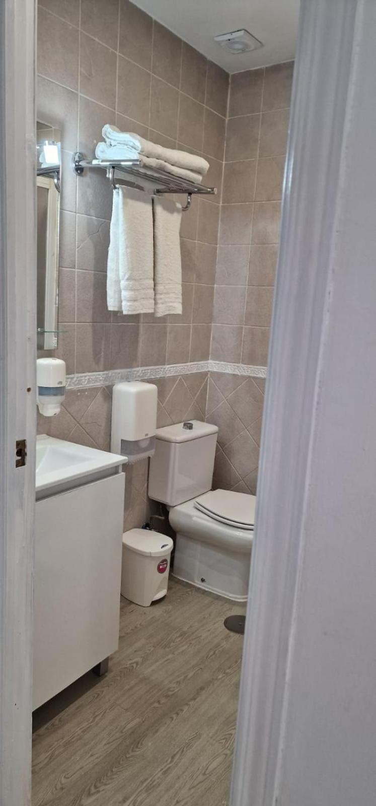 Apartamentos Ana'S Cozy Inns Torremolinos Eksteriør bilde